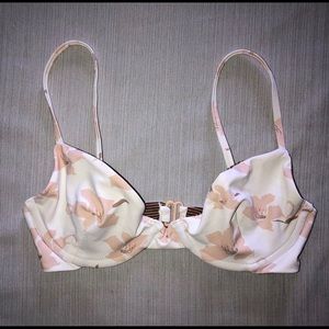 ✨SOLD✨Washed aloha Manhattan top